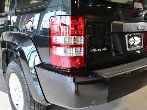 Used 2012 Jeep Liberty Sport AWD/4WD image 12