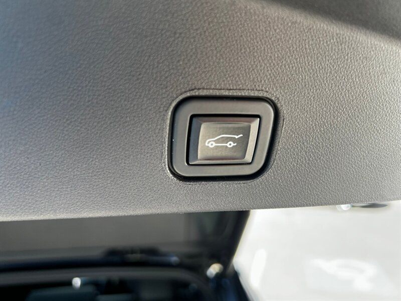 Used 2024 Cadillac Lyriq Sport AWD/4WD image 25