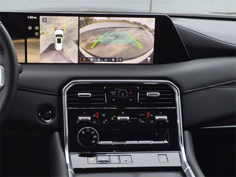 New 2025 Nissan Armada Platinum image 17