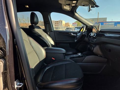 Used 2025 Ford Escape ST-Line image 12