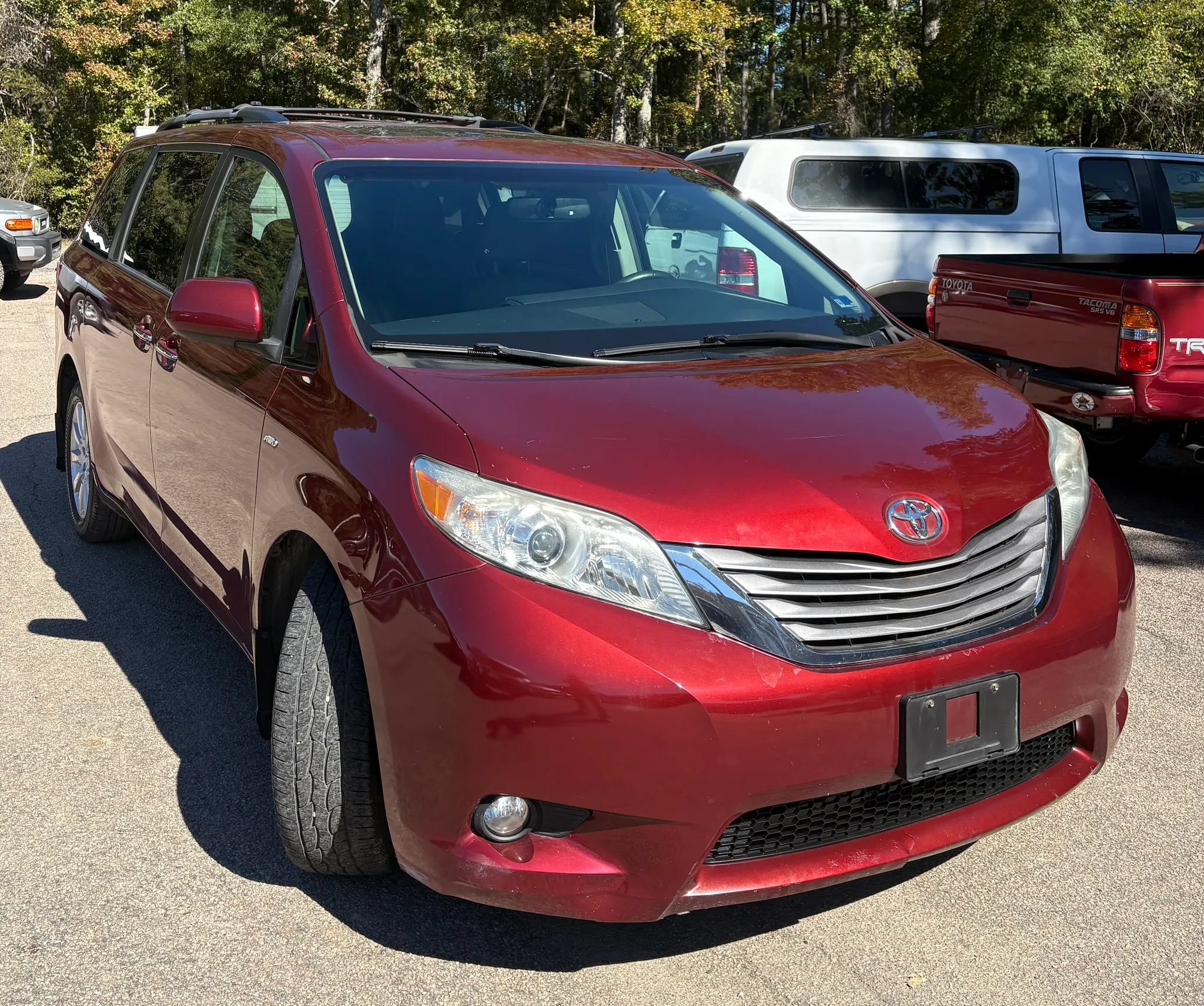 Used 2017 Toyota Sienna XLE AWD/4WD image 6