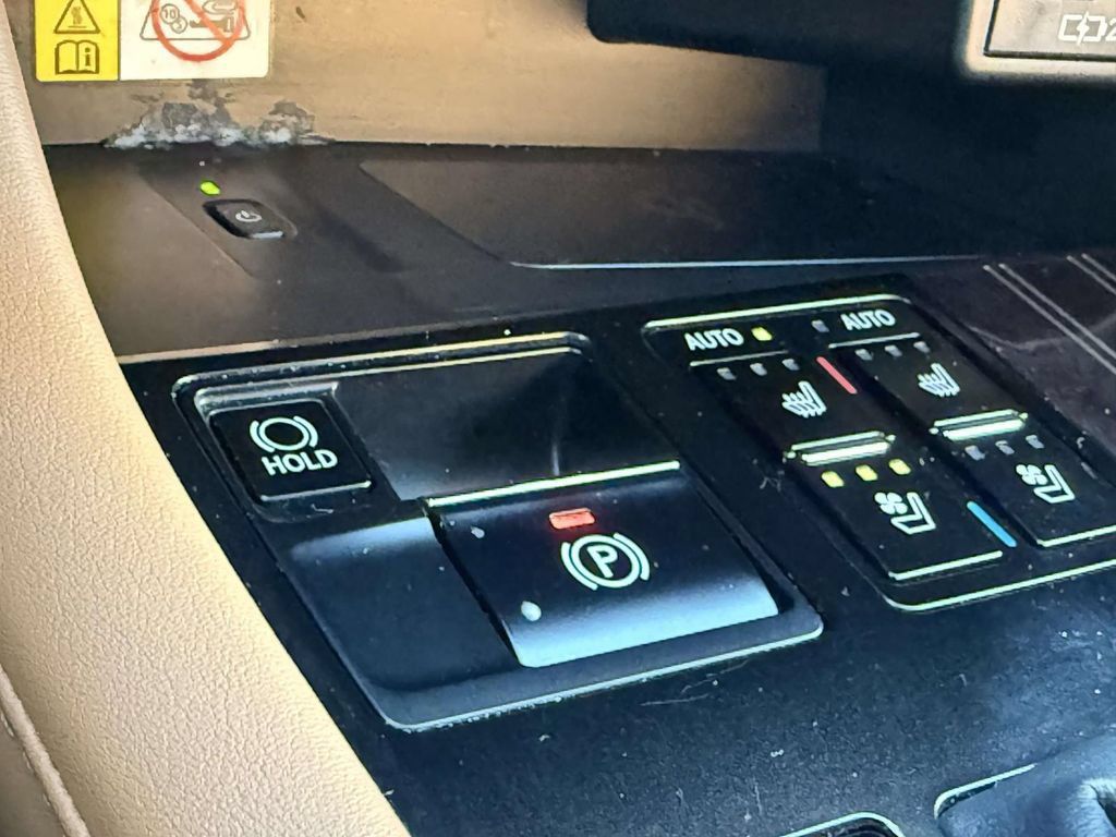 Used 2021 Lexus RX 450h AWD w/ Luxury Package image 27