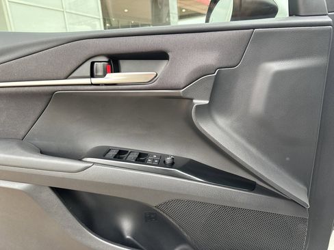 Used 2025 Toyota Camry LE w/ Convenience Package image 13