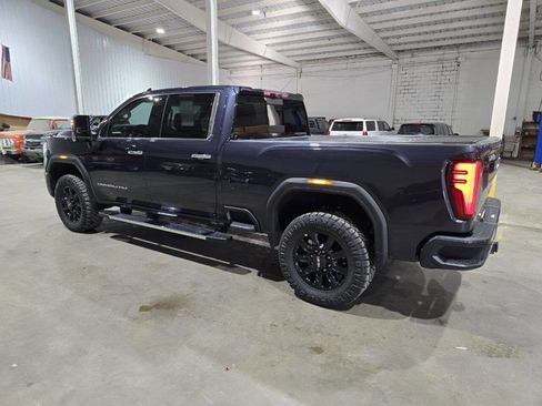 Used 2024 GMC Sierra 2500 Denali w/ Technology Package image 9