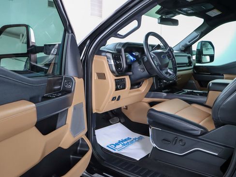 Used 2024 Ford F250 Lariat w/ Chrome Package image 3