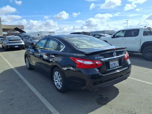 Used 2017 Nissan Altima 2.5 S w/ Power Driver Seat Package image 4