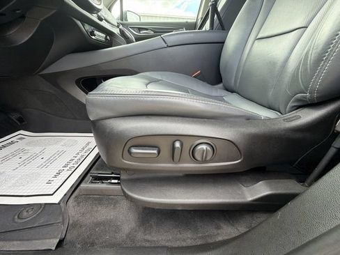 Used 2019 Buick Enclave Essence AWD/4WD image 23