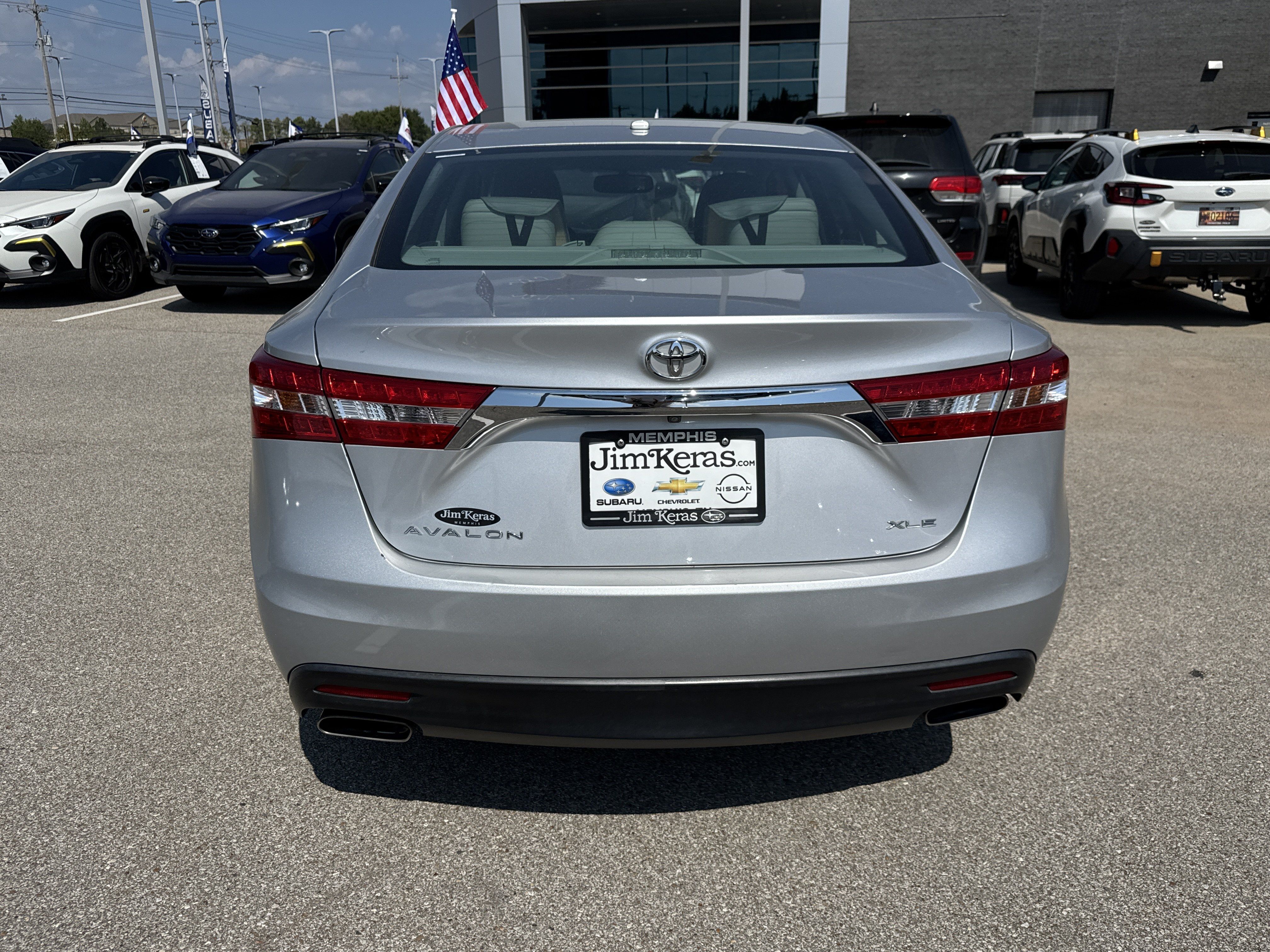 Used 2014 Toyota Avalon XLE Touring FWD image 4