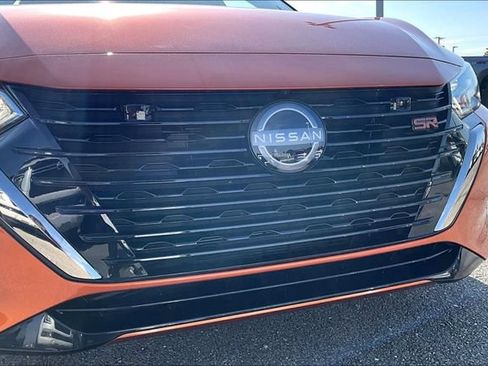 Used 2025 Nissan Sentra SR w/ SR Premium Package FWD image 31