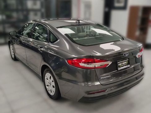 Used 2020 Ford Fusion S image 3