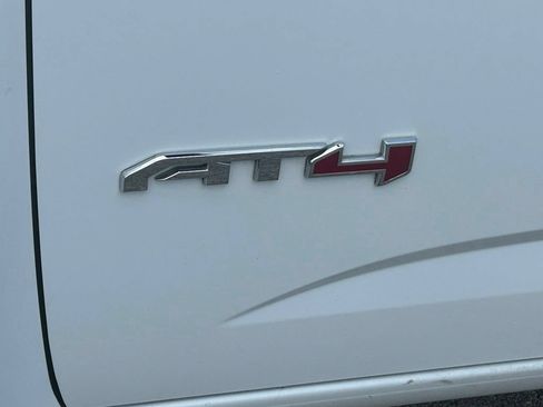 Used 2021 GMC Canyon AT4 w/ Driver Alert Package AWD/4WD image 18