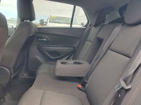 Used 2018 Chevrolet Trax LT FWD image 24