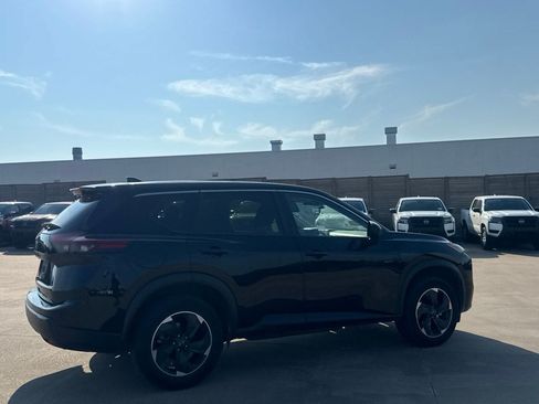 Certified 2025 Nissan Rogue SV FWD image 25