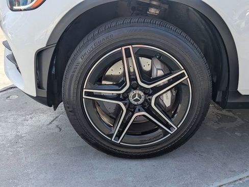 Used 2020 Mercedes-Benz GLC 300 4MATIC image 10