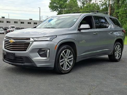 Used 2023 Chevrolet Traverse High Country w/ LPO, Floor Liner Package AWD/4WD image 6