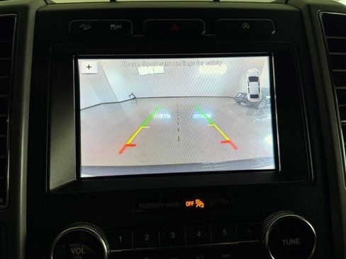 Used 2019 Ford Expedition Max XLT w/ Equipment Group 201A AWD/4WD image 27