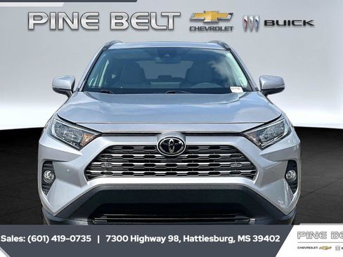 Used 2021 Toyota RAV4 Limited FWD image 3