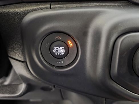 Used 2021 Jeep Wrangler Sport image 23