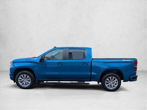 Used 2022 Chevrolet Silverado 1500 Custom w/ LPO, Dark Essentials Package AWD/4WD image 9