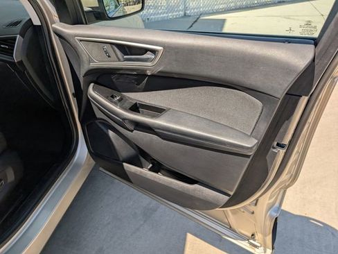 Used 2018 Ford Edge SEL AWD/4WD image 31