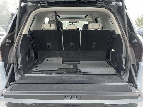 Used 2025 Lincoln Navigator Reserve AWD/4WD image 33