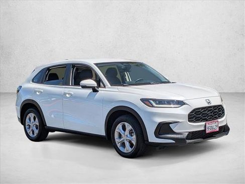 Used 2023 Honda HR-V LX image 4