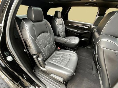 Used 2022 Buick Enclave Avenir w/ Avenir Technology Package image 27
