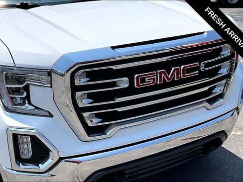 Used 2020 GMC Sierra 1500 SLT w/ X31 Off-Road Package AWD/4WD image 32