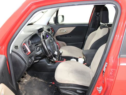 Used 2017 Jeep Renegade Sport w/ Power & Air Group FWD image 14