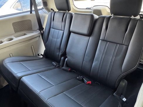 Used 2012 Chrysler Town & Country Touring w/ Entertainment Group #1 image 13