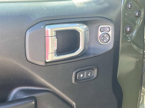 Used 2020 Jeep Wrangler Unlimited Rubicon image 12