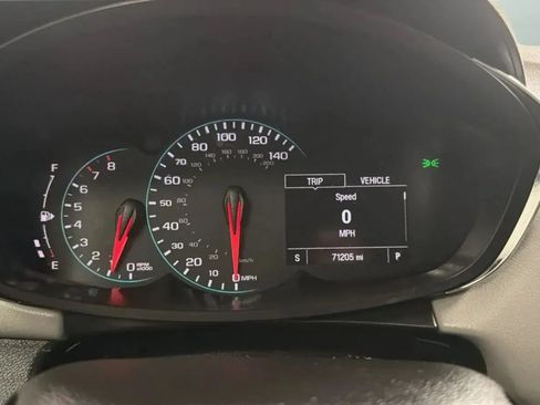 Used 2020 Chevrolet Trax LT FWD image 11