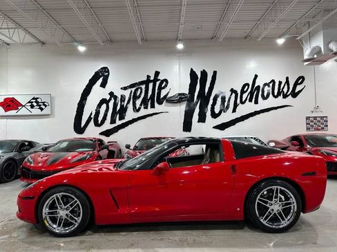 Used 2008 Chevrolet Corvette Coupe w/ Preferred Equipment Group RWD image 2