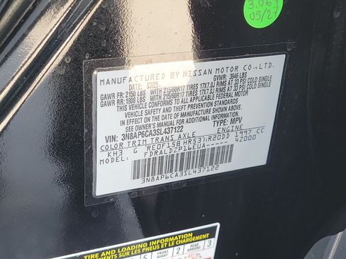 Certified 2025 Nissan Kicks SV FWD image 31