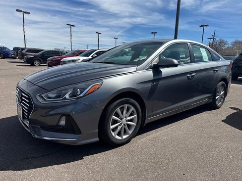 Used 2018 Hyundai Sonata SE image 1