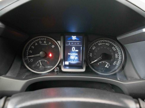 Used 2023 Toyota Tacoma TRD Sport AWD/4WD image 16