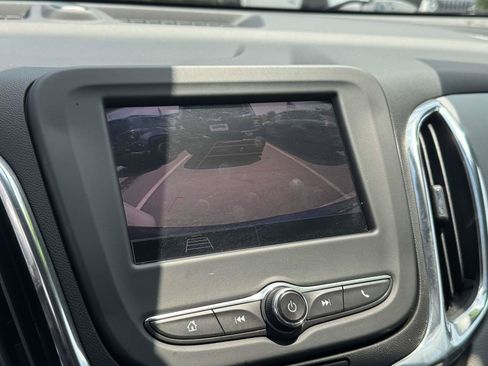 Used 2023 Chevrolet Equinox LS FWD image 16