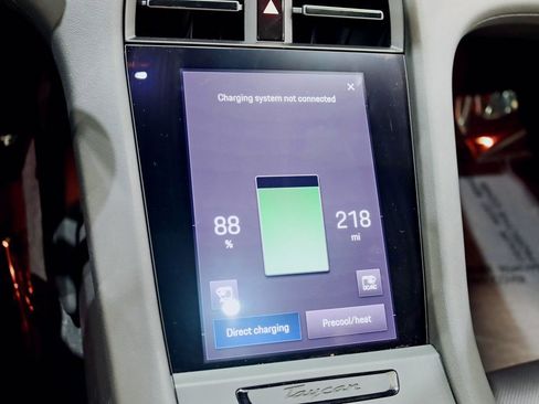 Used 2021 Porsche Taycan 4S image 26