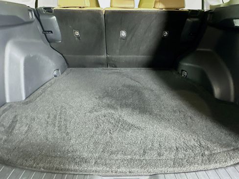 Used 2019 Toyota RAV4 XLE Premium image 28