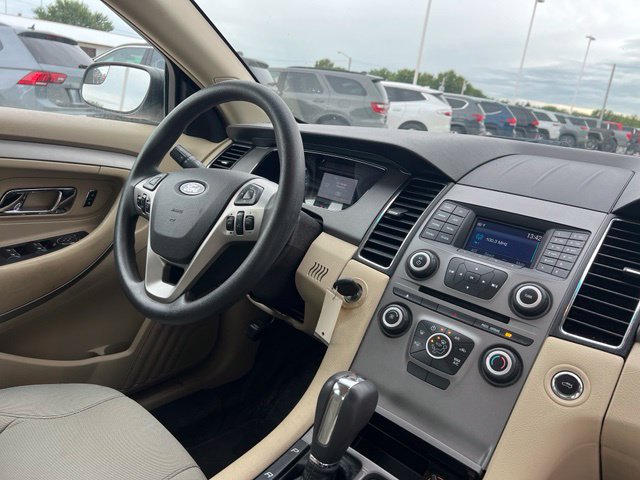 Used 2018 Ford Taurus SE FWD image 10