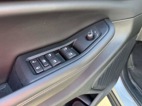 Used 2023 Jeep Grand Cherokee Altitude AWD/4WD image 24