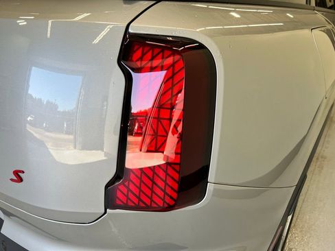 Certified 2025 MINI Cooper Countryman S image 9