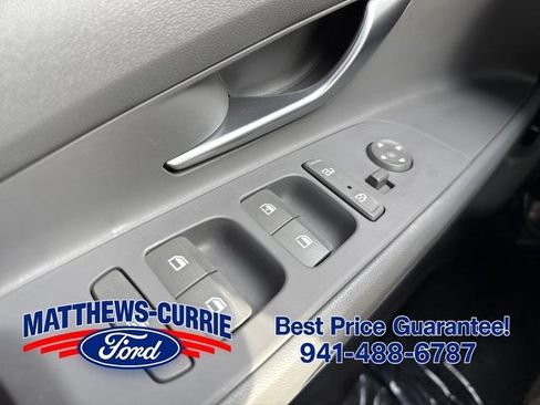 Used 2021 Hyundai Elantra SE w/ Cargo Package FWD image 22