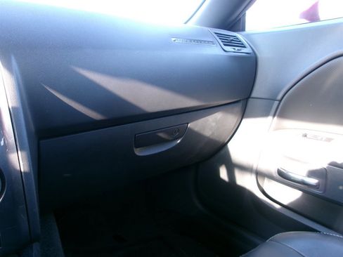 Used 2010 Dodge Challenger SE image 19