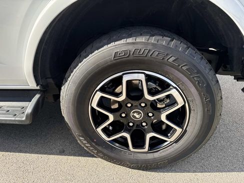 Certified 2025 Ford Bronco Outer Banks image 9