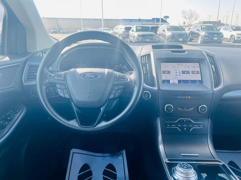 Used 2020 Ford Edge SE image 31