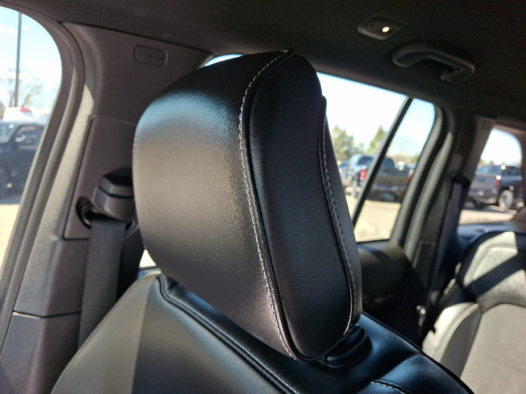 Used 2023 Jeep Grand Cherokee Altitude AWD/4WD image 18
