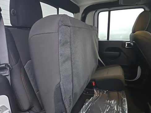 New 2026 Jeep Gladiator Mojave image 91