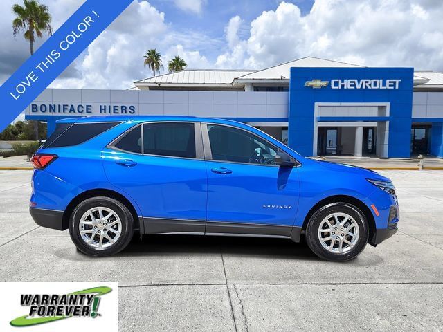 Used 2024 Chevrolet Equinox LS w/ LS Convenience Package FWD image 3