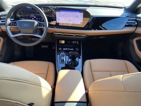 Used 2025 Audi A5 2.0T Premium image 11